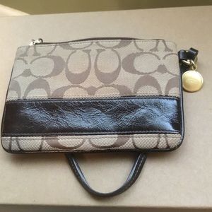 Ladies small wristlet